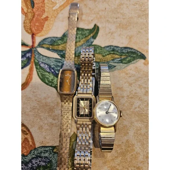 Lot of 3 Wristwatches Mixed Styles Gold Tone- Baylor, Timex, Pinor