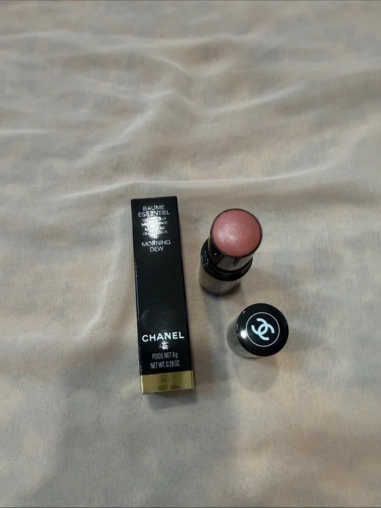 chanel baume essentiel multi-use glow stick in morning dew