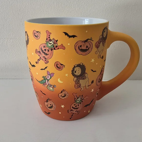 Disney Winnie the Pooh Halloween Mug – Oversized 25oz by Silver Buffalo