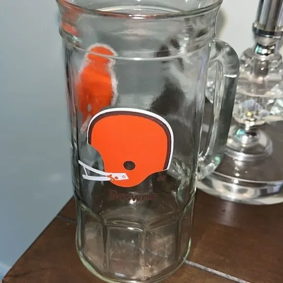 Vintage Cleveland browns 2 bar Helmet pint glass 7” tall beer mug cup retro