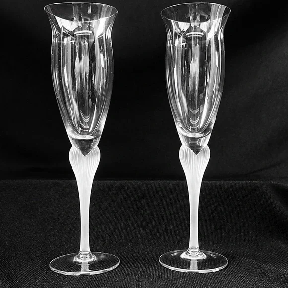 Mikasa Seamist Clear Frosted‎ Ribbed Stem Champagne Flutes Set of 2 Crystal 9.5