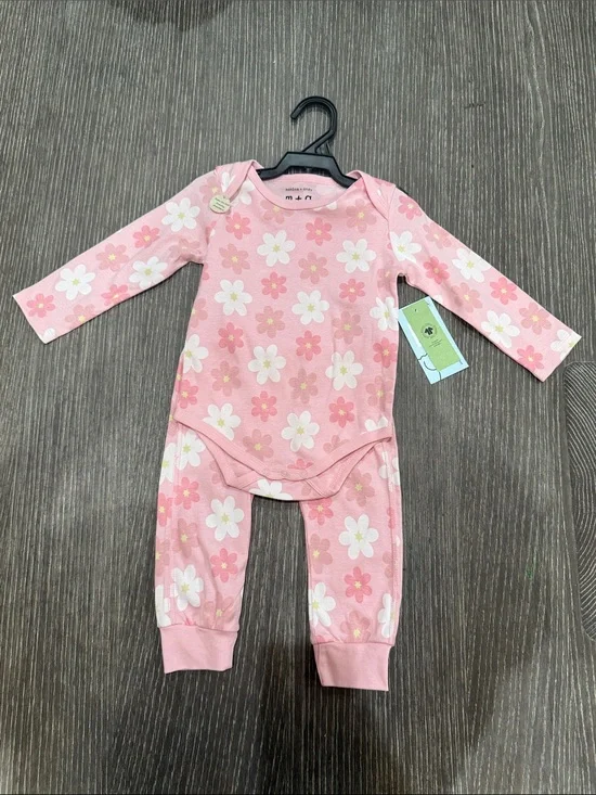 NWT Size 6-9 months Monica + Andy Pink Floral Long Sleeve Bodysuit & Pants Set