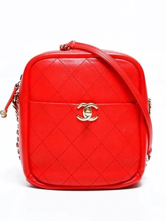 2019 Chanel Cruise Red Traveler North South Camera Bag w/ Pocket and Strap NWOT