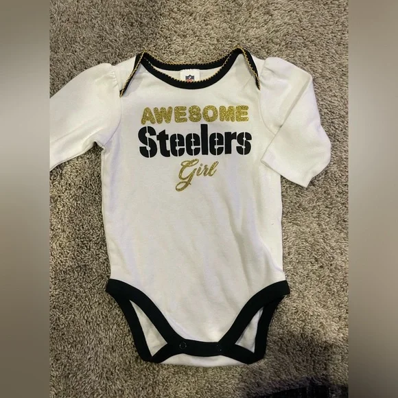 NWOT NFL Steelers Football Baby Girl Long Sleeved Onesie