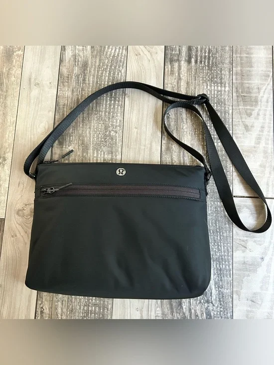 lululemon athletica cross body diaper bag with changing pad