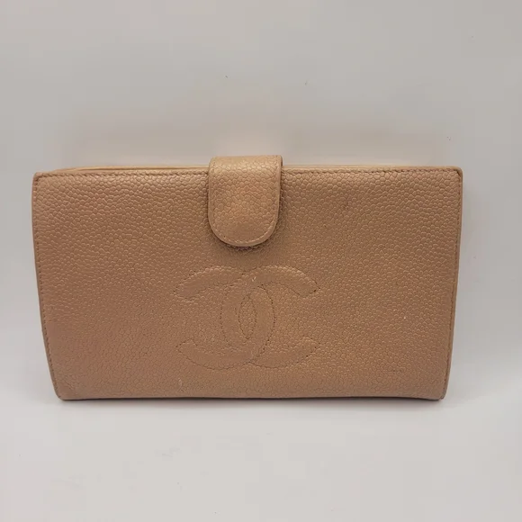 Chanel Caviar Leather CC Logo Wallet