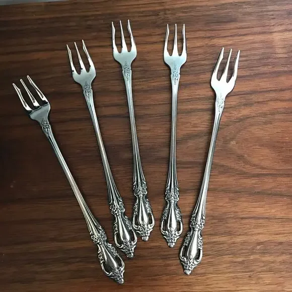 Oneida Distinction Deluxe Raphael Stainless 6” Cocktail /Olive Forks Set of 5