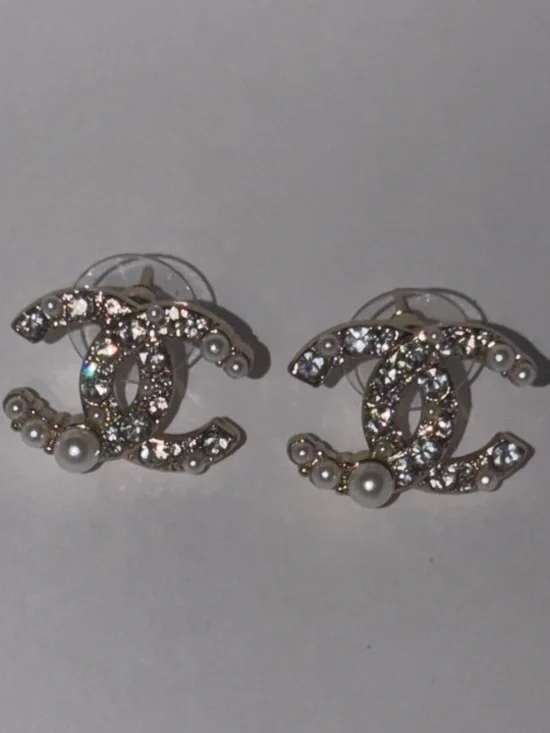 🪩 🆕! CC Studs 🐚