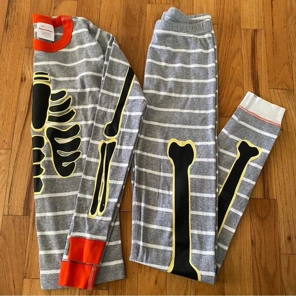 Hanna Andersson Skeleton Pajama Set