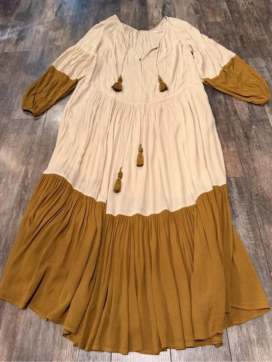 🪻Free People Two-Tone Tassel Maxi Dress in Cream and Mustard