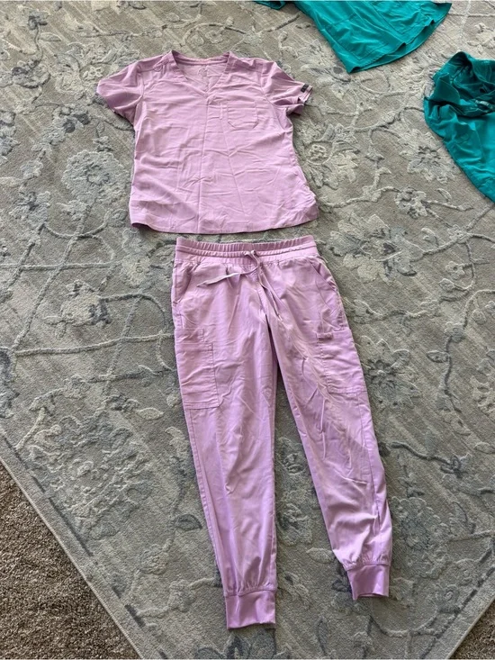 Med Couture Lavender Women’s Scrub Top and Pants