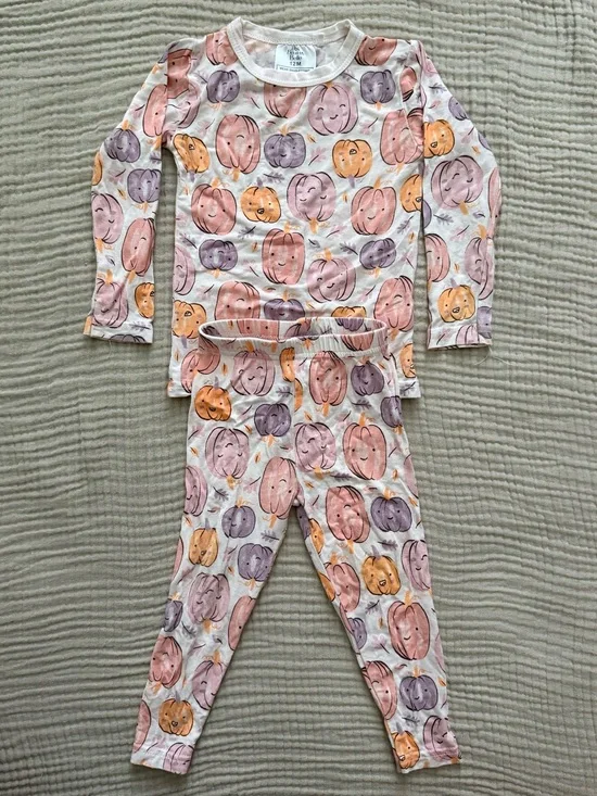 12m Pumpkin Print Long-Sleeve Kids Pajama Set - Pink, Orange & Purple