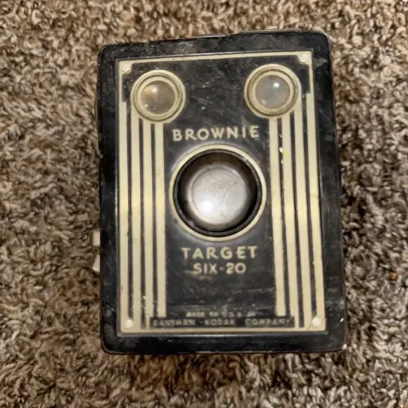 Brownie Target six-20 camera Deco