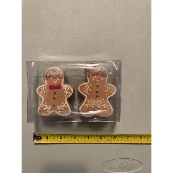 Dolly Christmas Gingerbread Salt & Pepper shaker