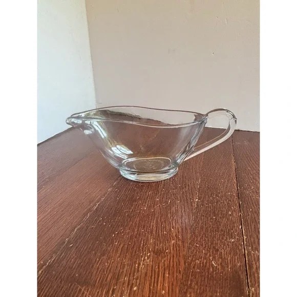 Anchor Hocking Clear Glass Gravy‎ Boat Sauce Pitcher 1043 USA Microwave Safe