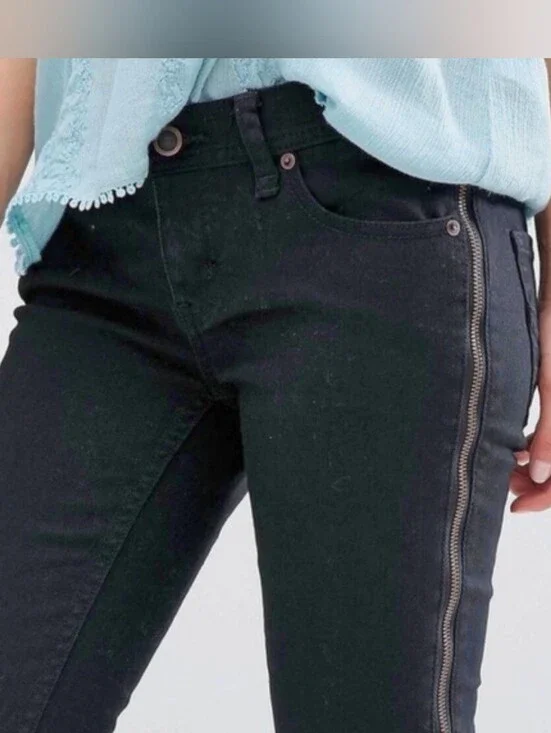 FREE PEOPLE BLACK SKINNY SIDE LEG ZIPPER JEANS, 26