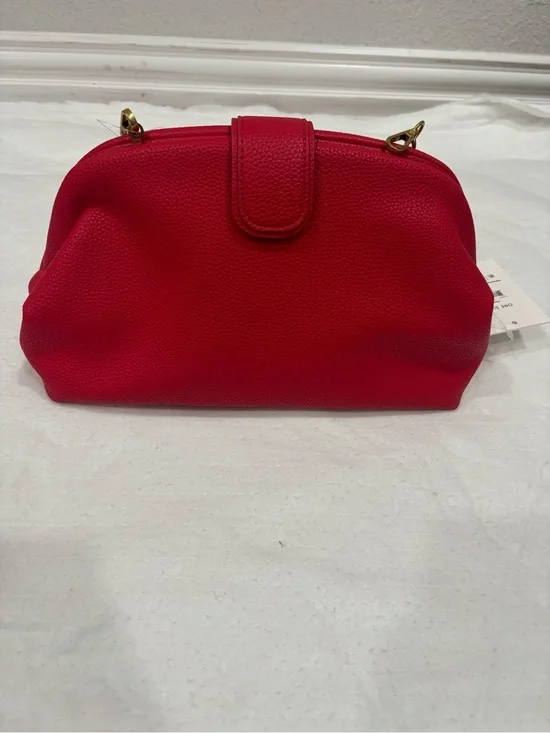 Classic Red Pebbled Wristlet Clutch with Gold Hardware