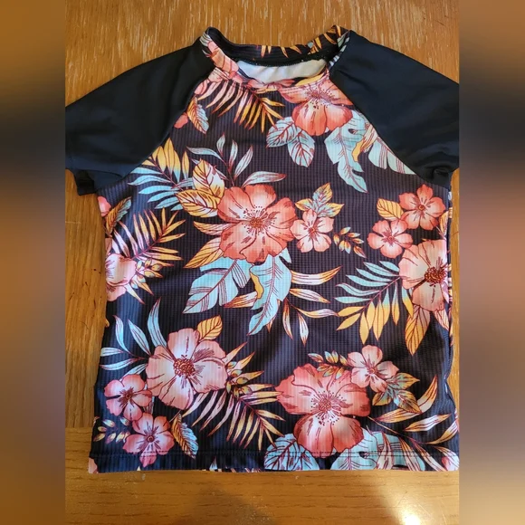 Girls Wonder Nation Rash Gaurd top 6-6x