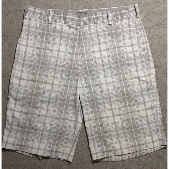 NIKE GOLF Tour Performance Men's Sz 34 Plaid White Gray Dri-Fit Shorts‎