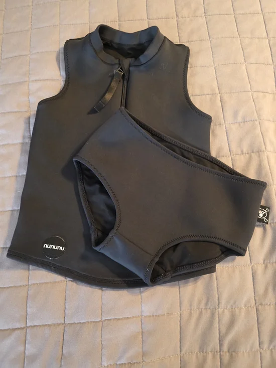 nununu Black Neoprene Kids Swim Top and Briefs Set Sz 4/5 Yrs Toddler