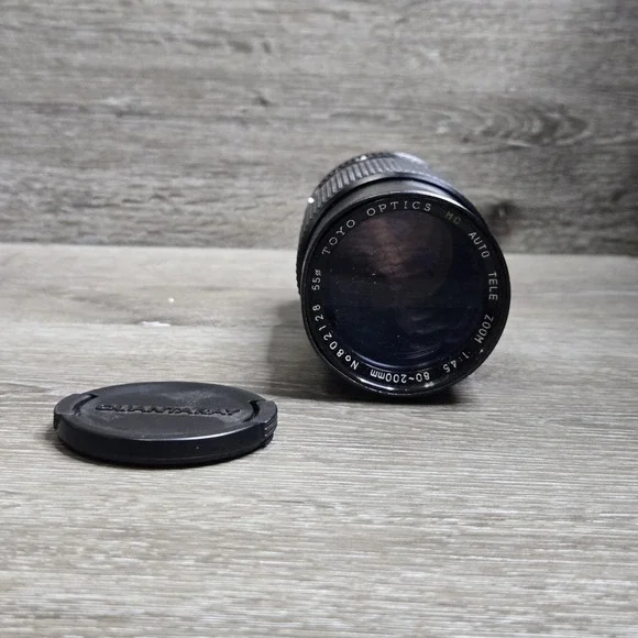 Toyo Optics Auto Tele Zoom Camera Lens 1:4.5  80-200mm Made in Japan