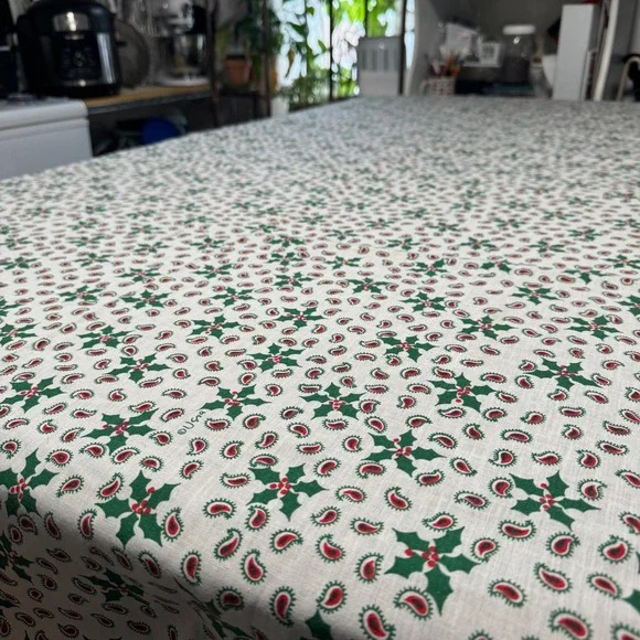 Vtg Linen‎ Cloth Fabric Rect Tablecloth Christmas Holly Paisley 83x59in Stained