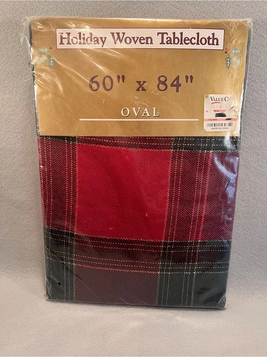 Wonderland Traditions Holiday Woven Tablecloth 60x84 Oval Red Black Plaid