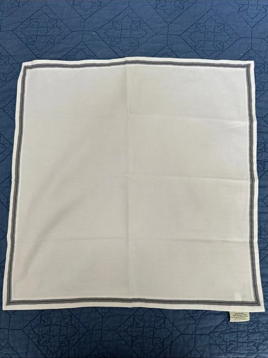 Vintage Pottery Barn White Napkin set with Navy Trim 20x 20