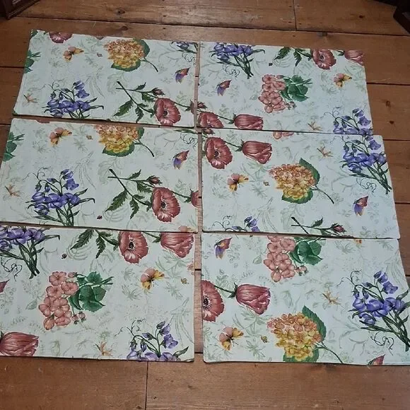 4 Reversible‎ Design Placemats 30 x 43