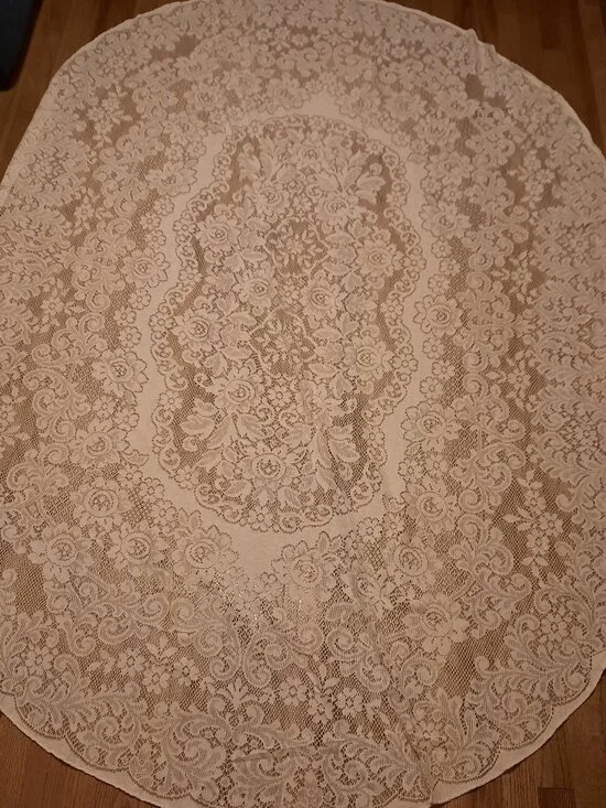 Vintage Off White Lace Tablecloth 59x85 Oval Floral Rose Scalloped Table Linen