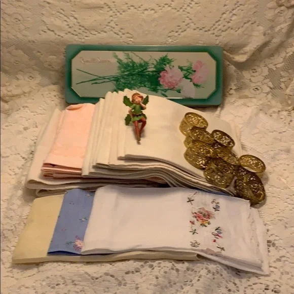 Vintage Napkins and more ⚠️ Light Stains - Estate Sale Fun Box -  👇