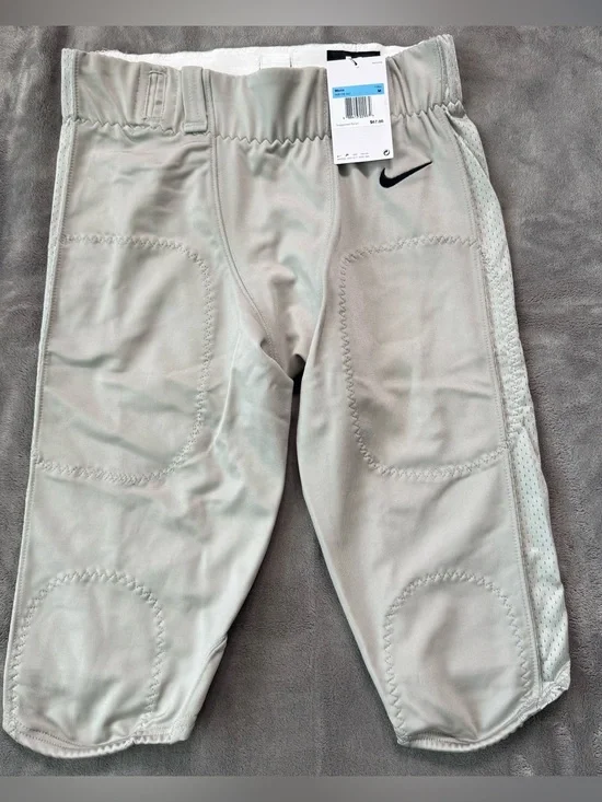 Nike Men’s Football Pants Gray Sz M ($67)