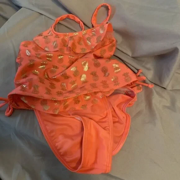 Real Love Coral 2-Piece‎ Girls Size 4T Swimsuit W/Metallic Gold Pineapple Design
