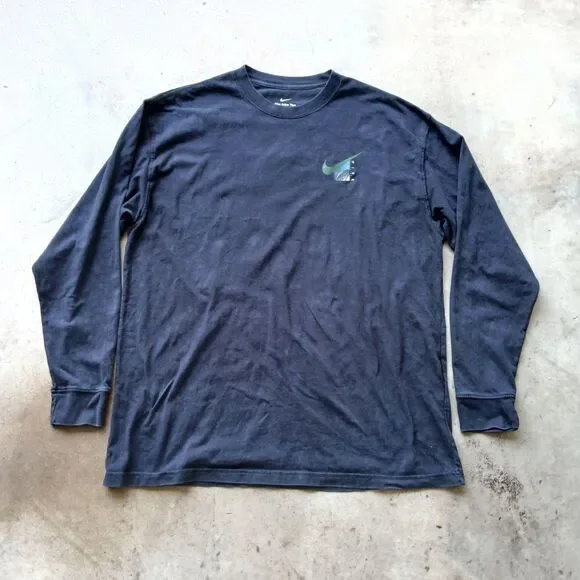 Nike Men's Black and Navy Shirt
