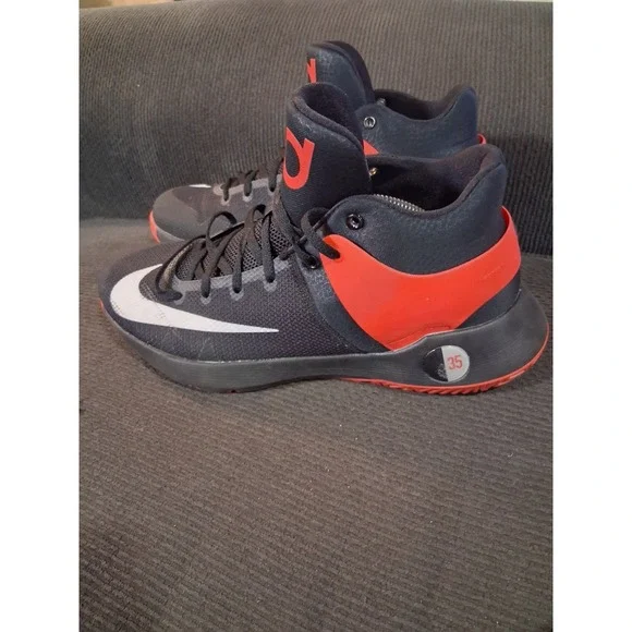 Nike Basketball Shoes Size 10.5‎ KD Trey 5 IV Red Black