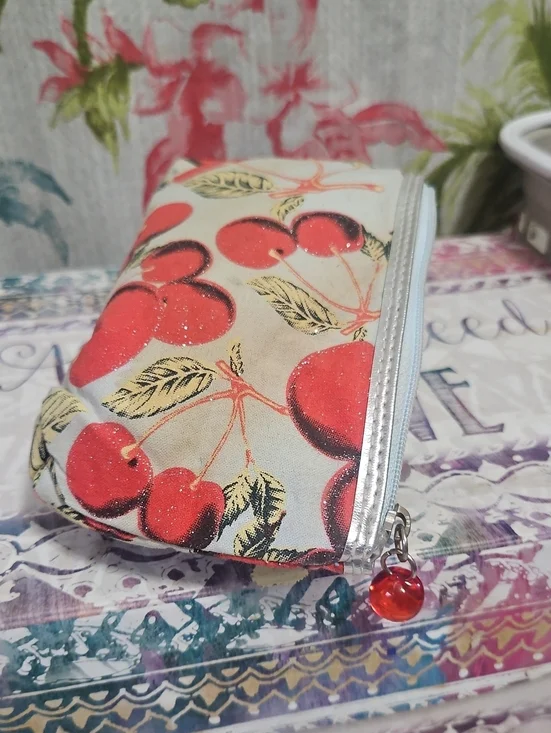 Worldwide Dreams LLC Cherry Makeup Bag Very Cute W Sparkles BALL CHERRY zipper