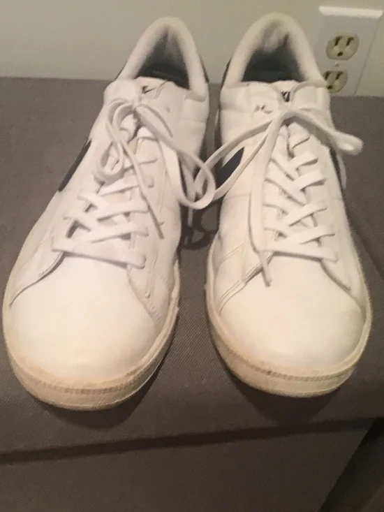 Nike Wimbledon tennis shoes size 11 white and navy