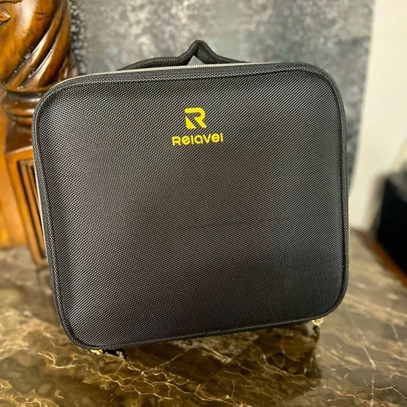 Black Cosmetic/Train Case