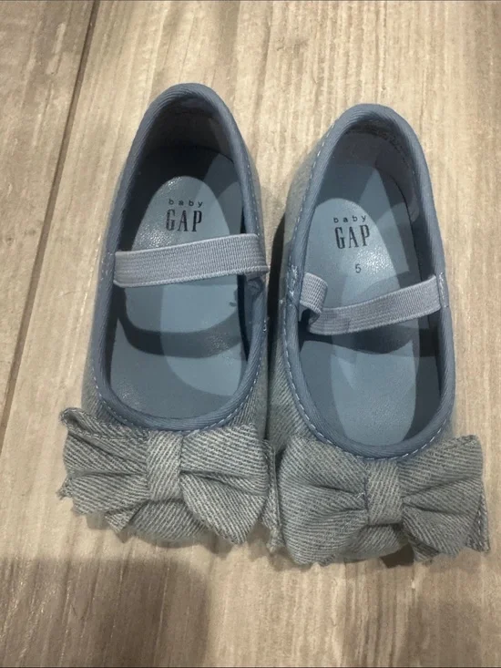 GAP Baby Blue Bow Mary Janes