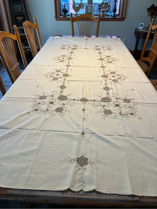 Ivory Embroidered Floral Tablecloth - Elegant Dining Cover