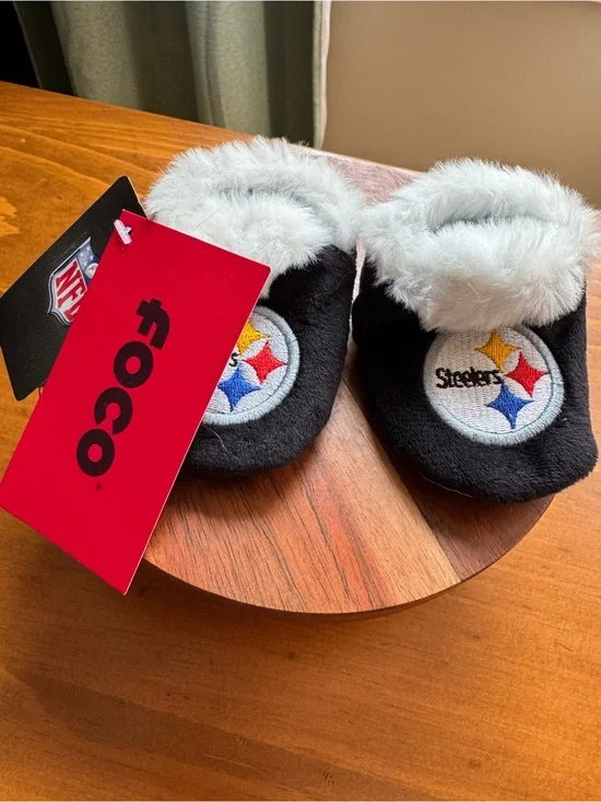 Pittsburgh Steelers Black & White Baby Booties