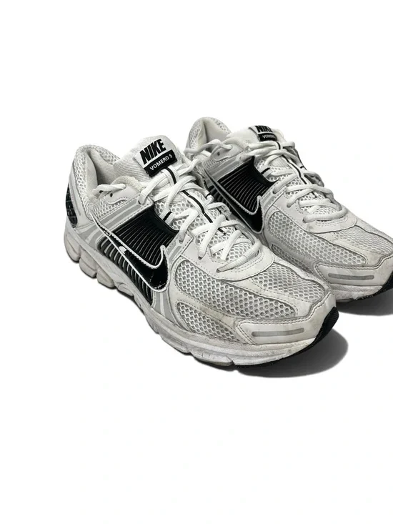 Nike Men’s Vomero 5 Sneakers