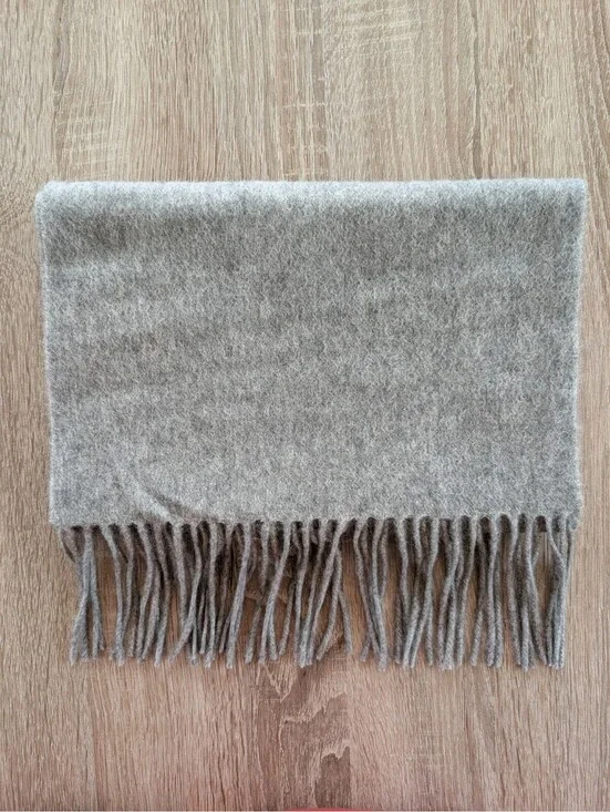 Enzo Mantovani 100% Cashmere Gray Scarf Quiet Luxury Preppy Classic Winter
