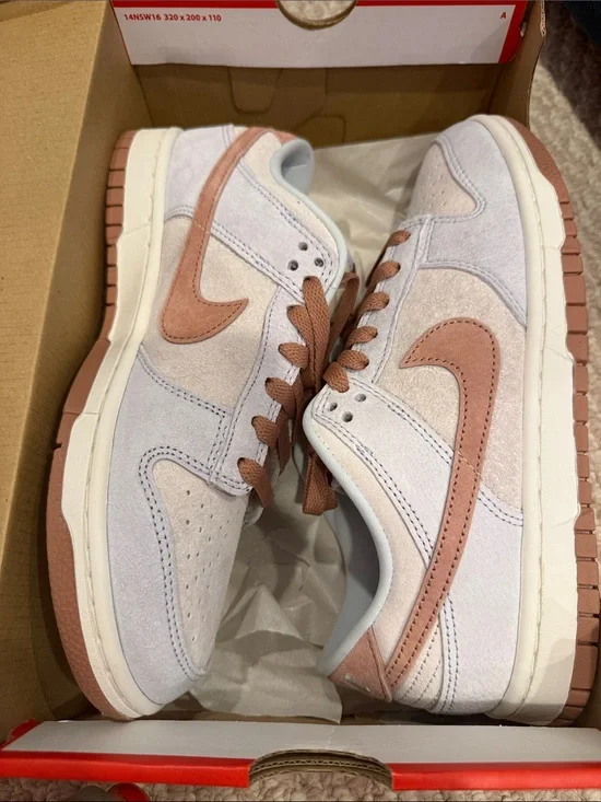 Nike Men’s Low-Top Sneakers in Light Pink and White