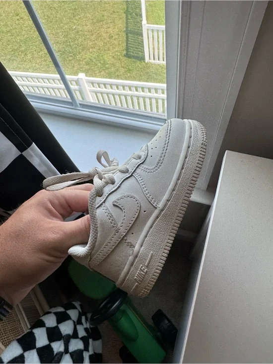 Nike Air Force One Kids White Low-Top Sneakers - Lace-Up