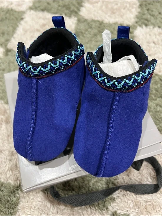 Ugg baby tazman slipper