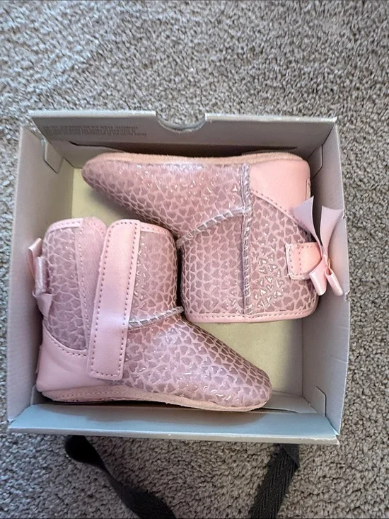 Baby/Toddler Pink Bow Booties - Soft Slip-On Kids Shoes Ugg baby size 4 baby UGG