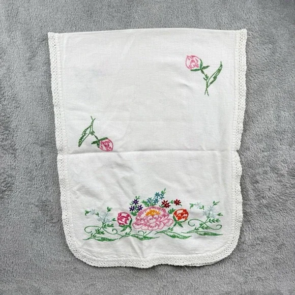 Vintage Ivory Table Runner Decor Floral Bouquet Embroidered Lace‎ Tulip Coquette