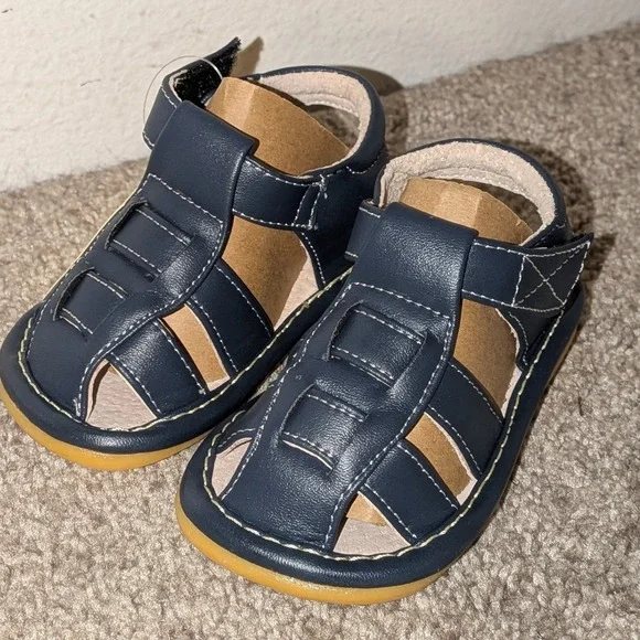 Little Maes Boutique Toddler Navy Blue Squeaky Fisherman Sandals Size 3 NEW