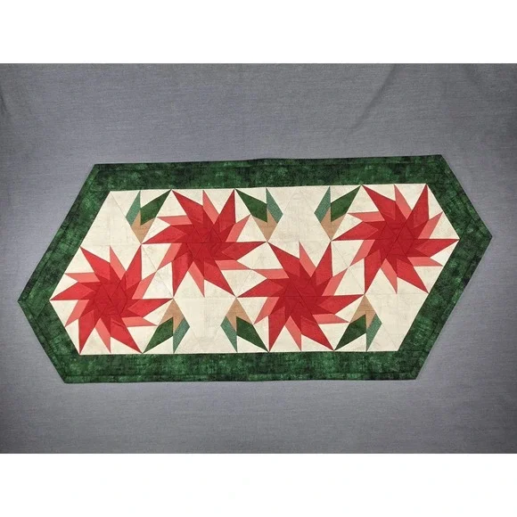 Quilted Christmas Table Runner Red Green Patchwork Star Holiday Decor‎ 16 x 35